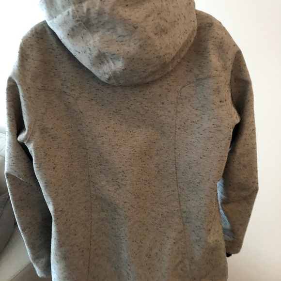 O’Neil women’s snowboarding jacket - Picture 2 of 3